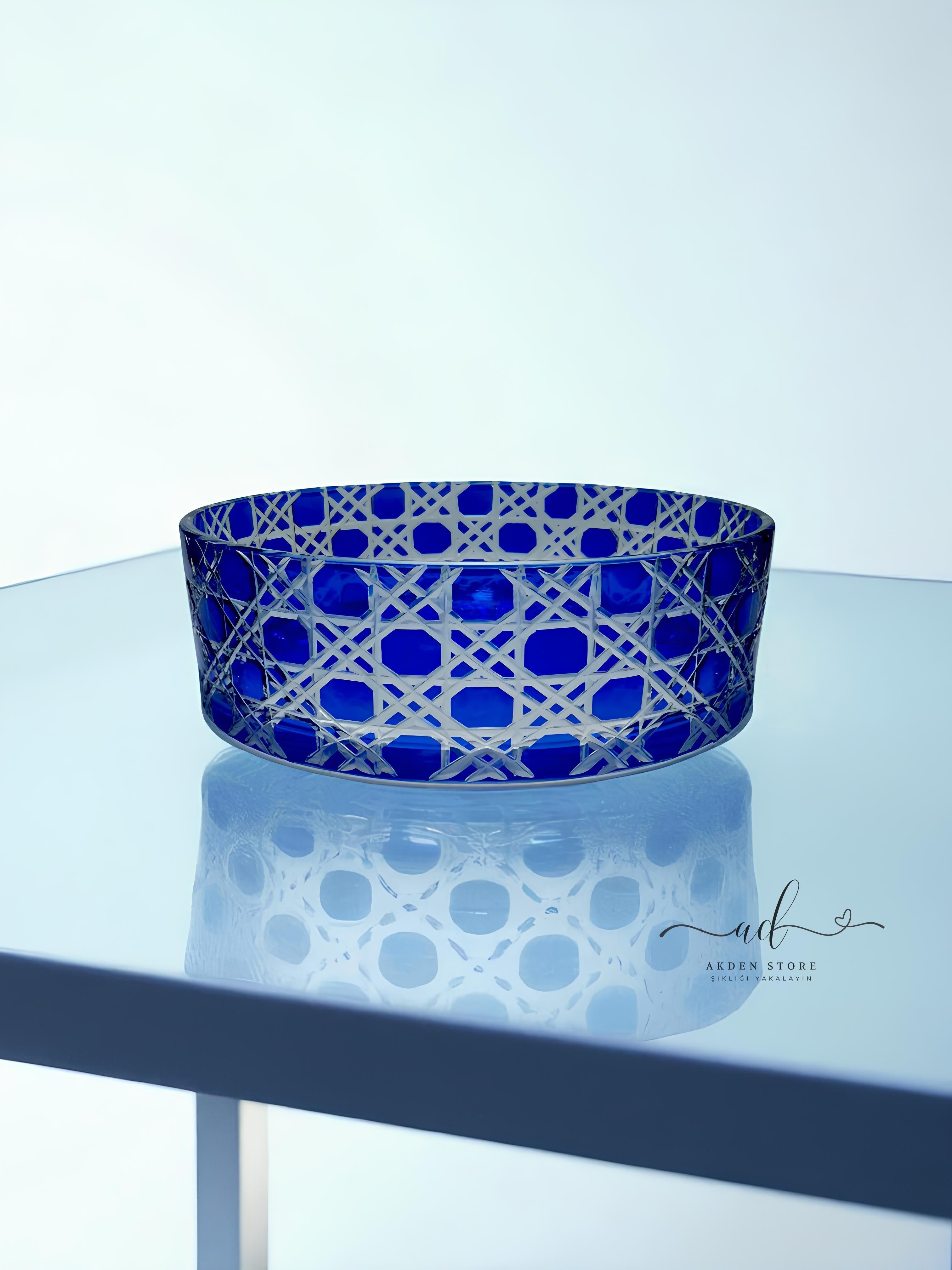 Velin Series Sandra Kase