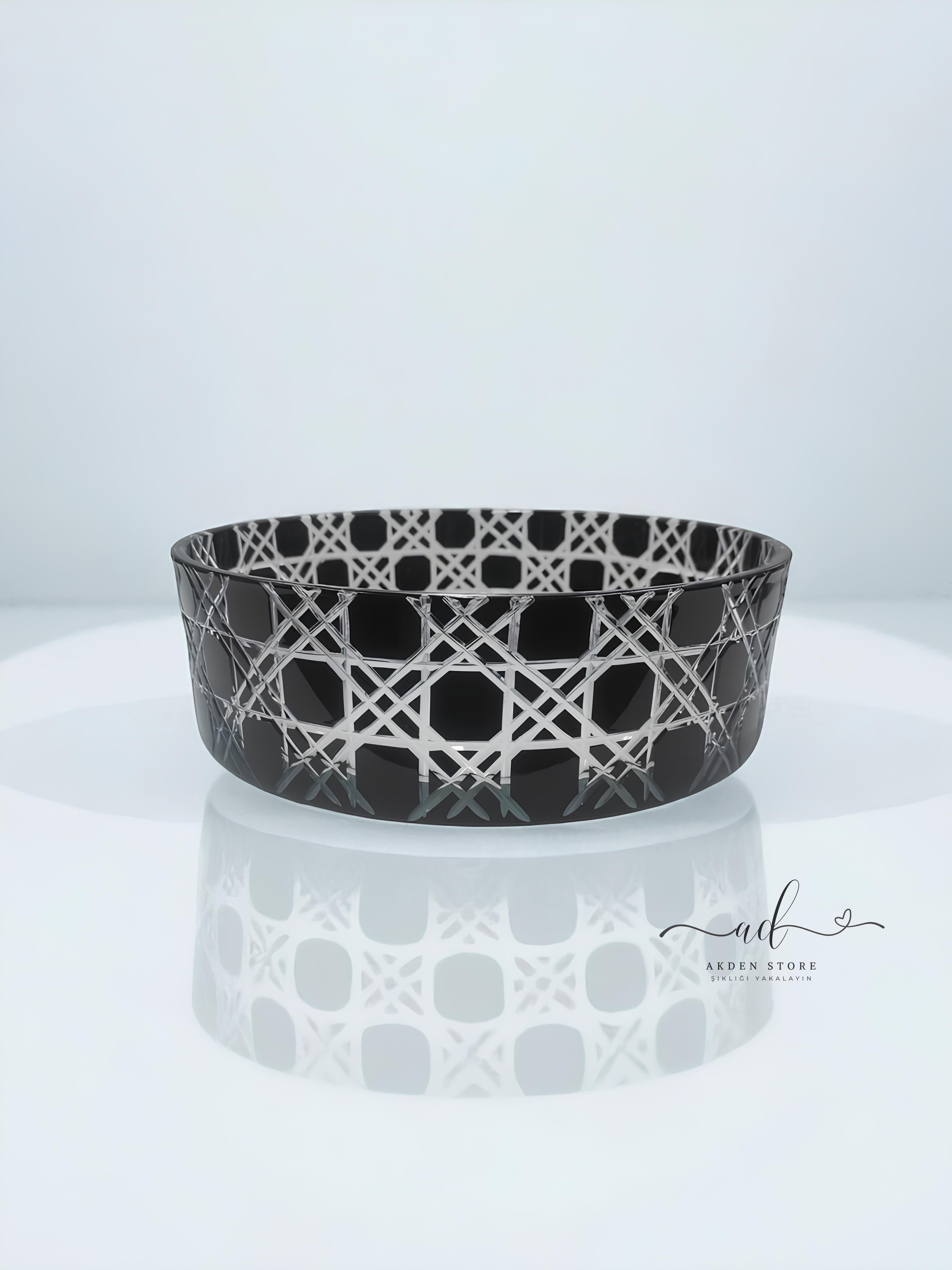 Velin Series Sandra Kase