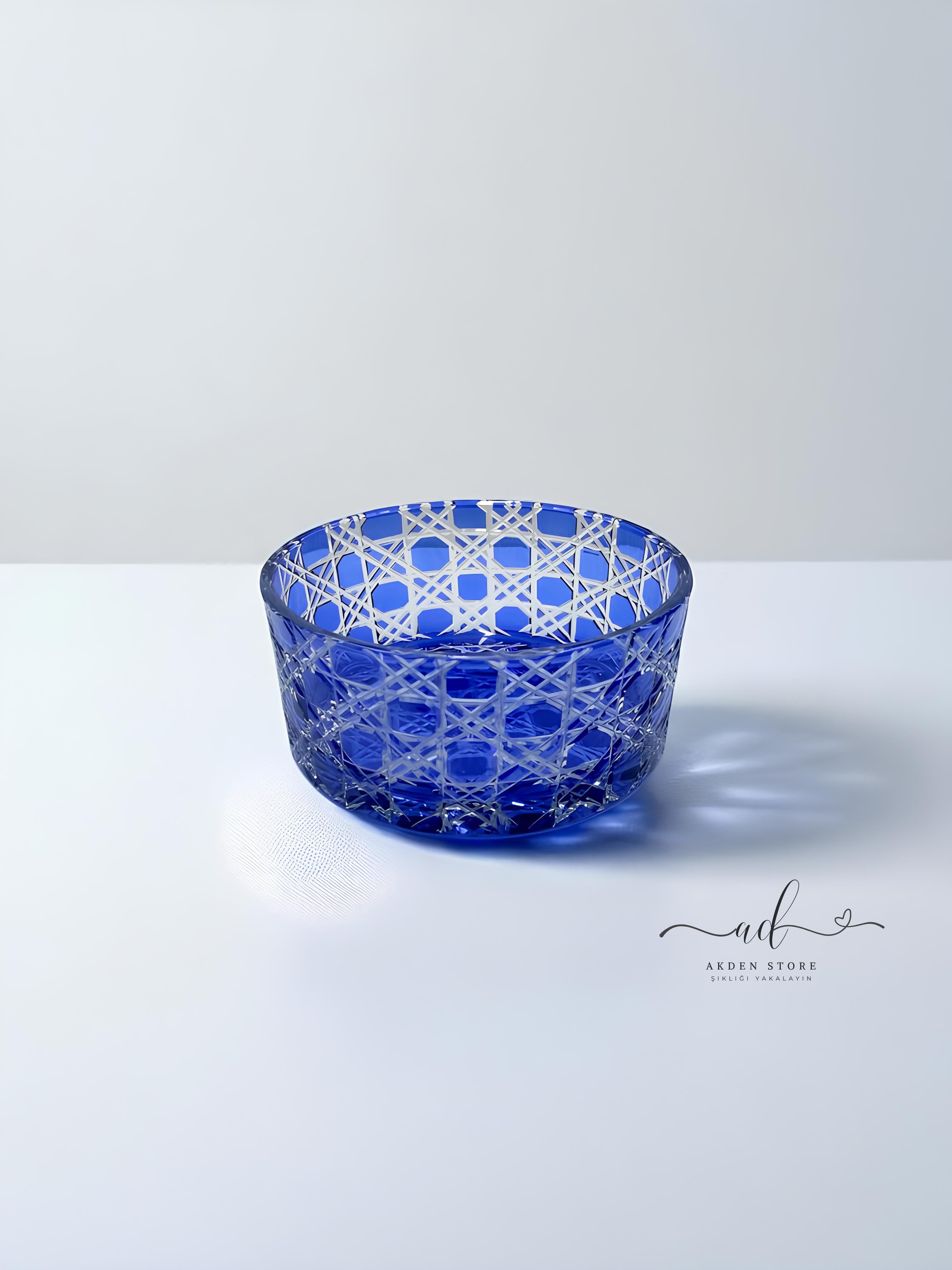 Velin Series Sandra Kase