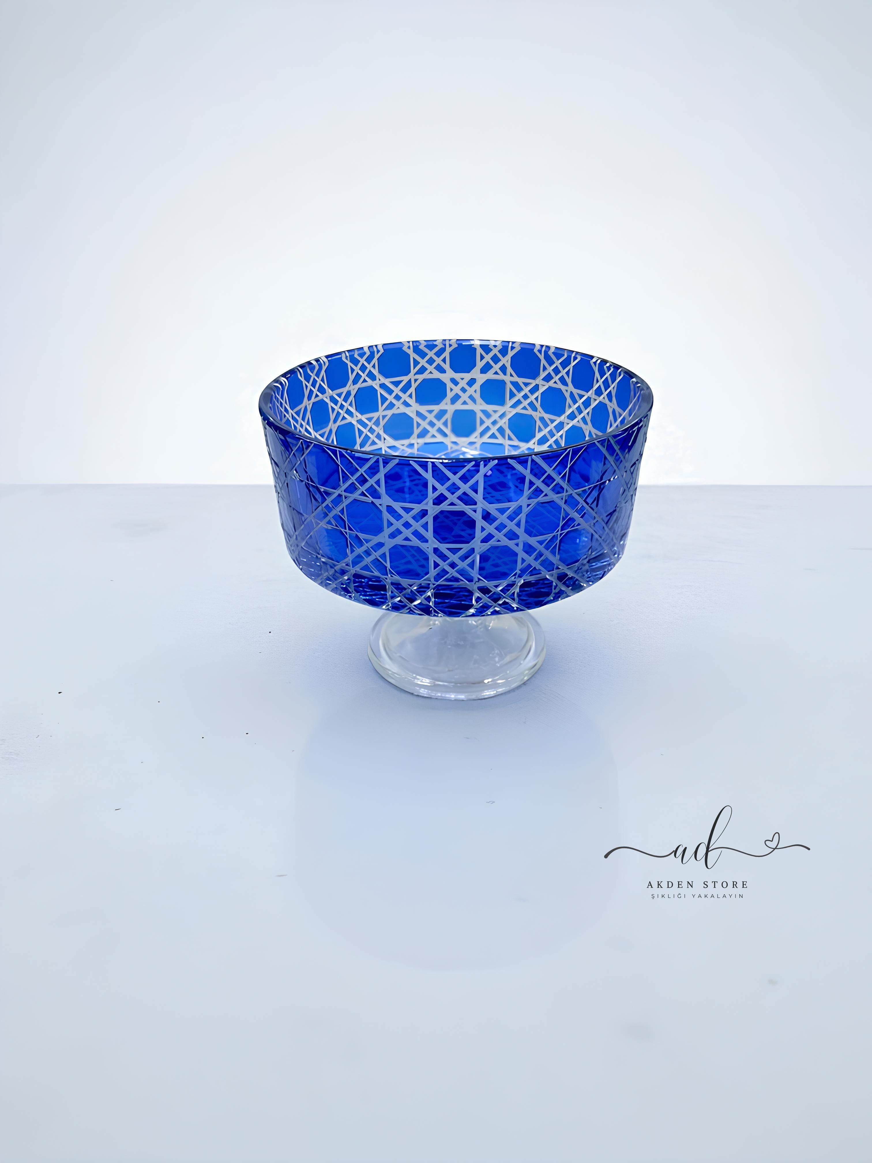 Velin Series Sandra Kase